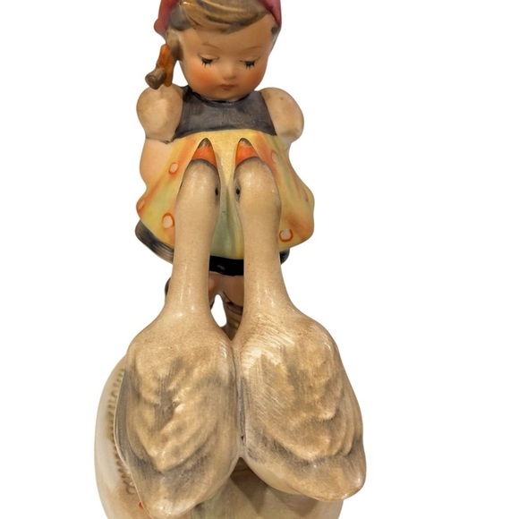 Hummel #47/0 Goose Girl 1950s Marked and Signed Hard  to Find  Vintage 5 inches - Picture 2 of 6